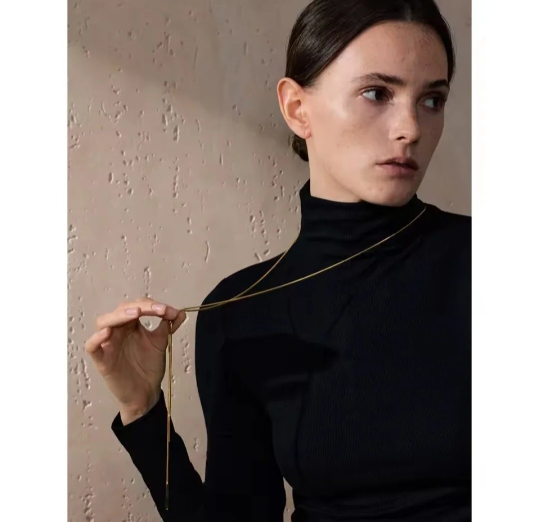 Collar Moscú - Dorado