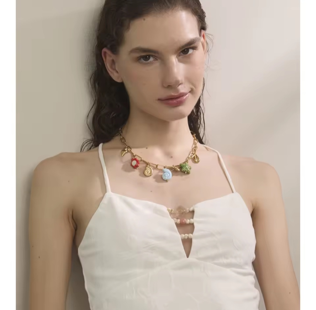 Collar Cornisa