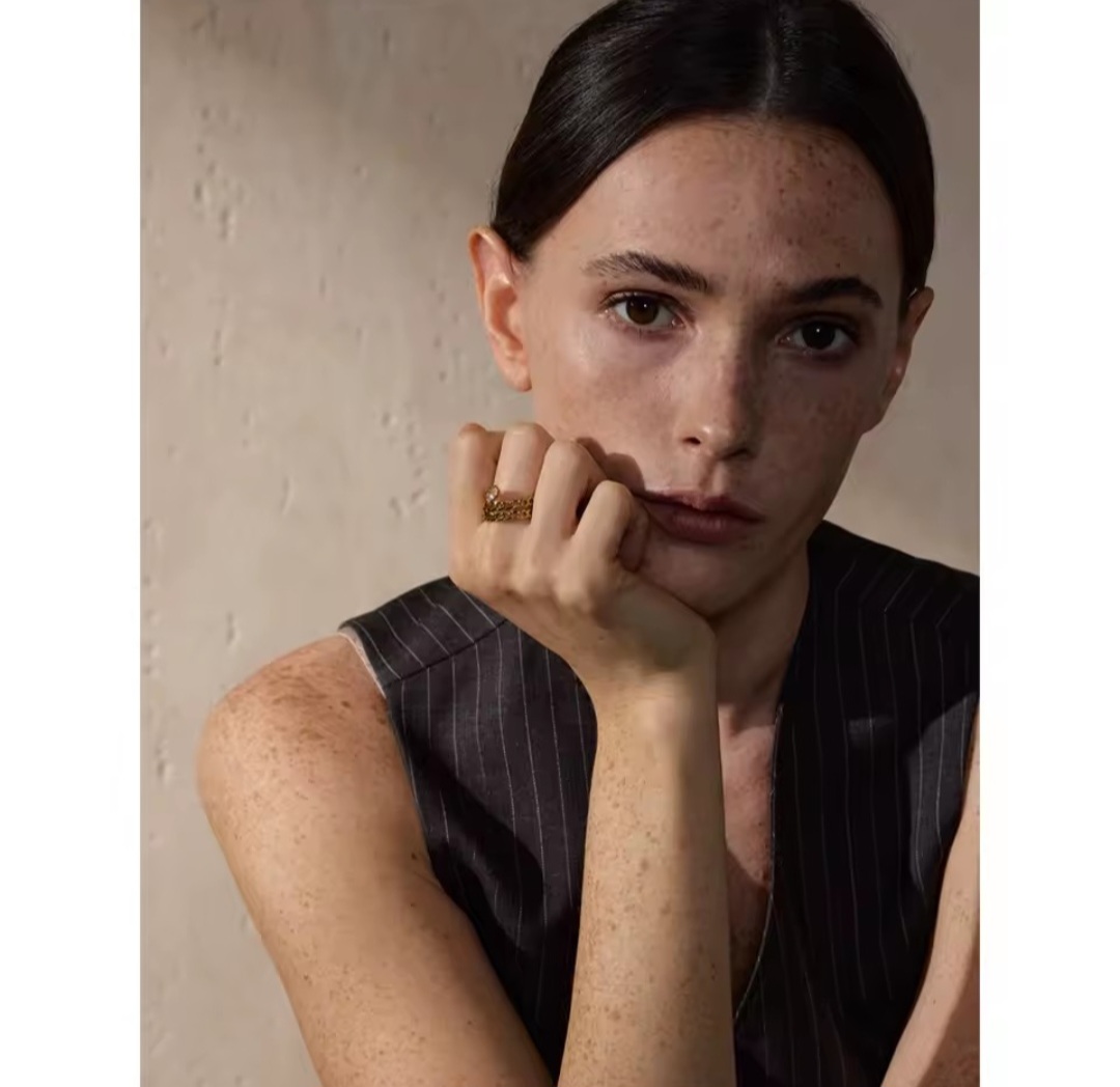 Anillo Simone